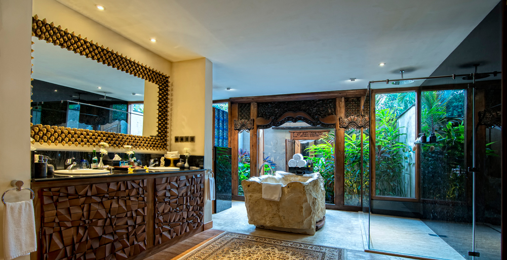 Permata Ayung Estate - Garuda wing unique bathtub